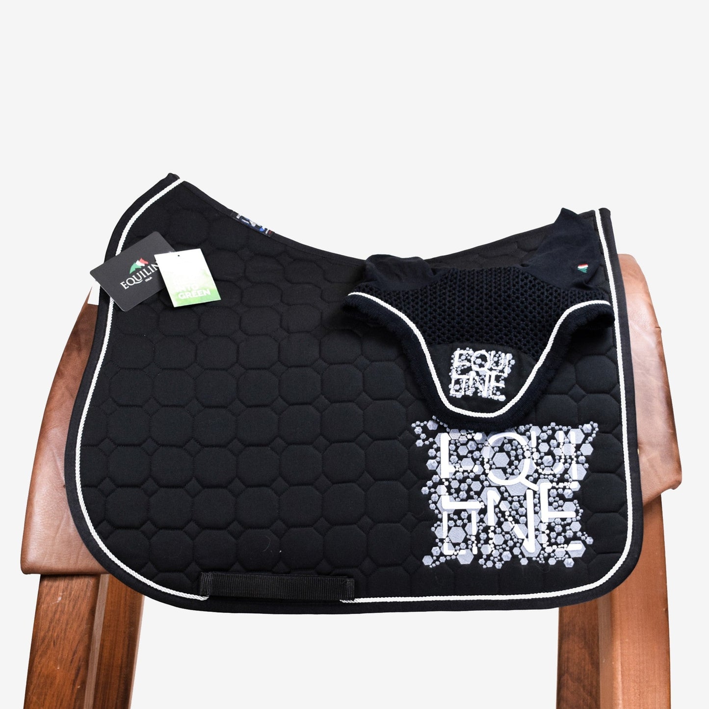 DRESSAGE OCTAGON SADDLE PAD AND HAT - BLACK