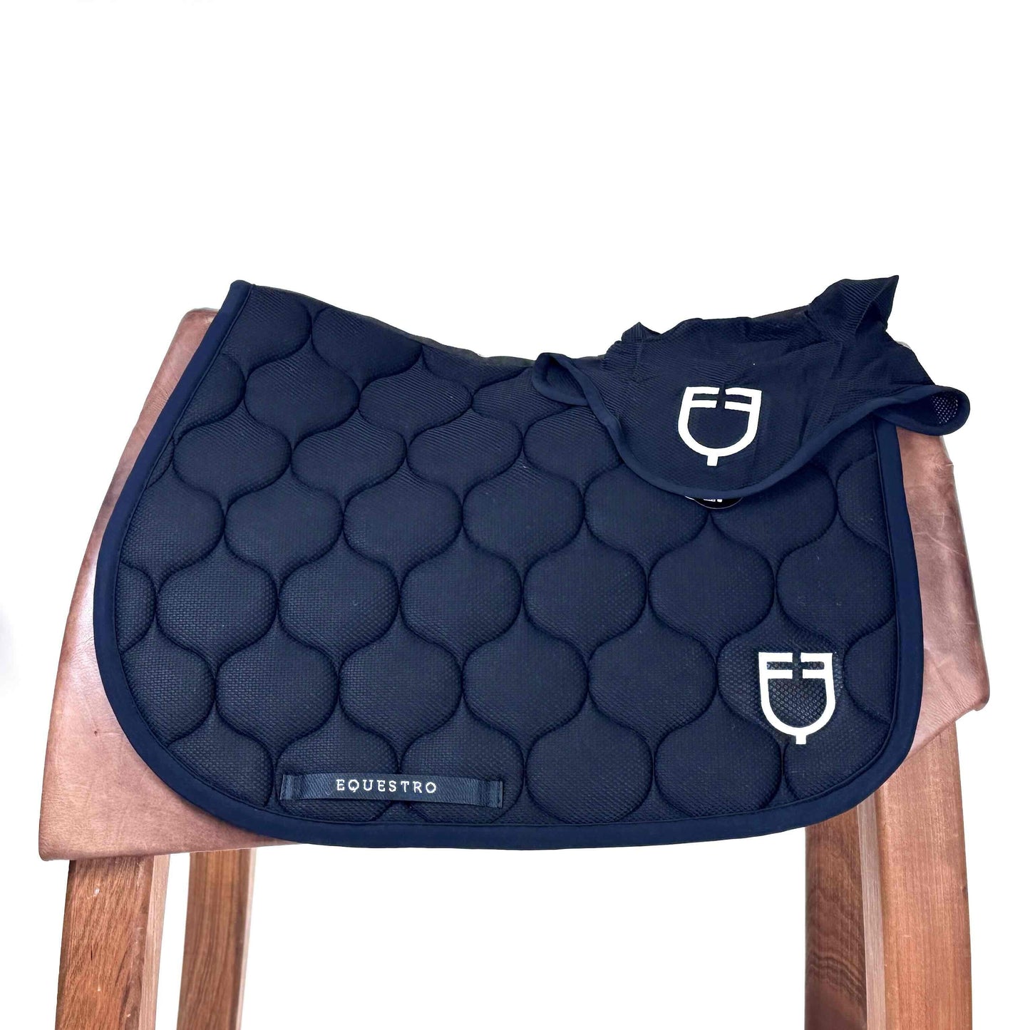 EQUESTRO ONION MESH SADDLE PAD AND HOOD - BLACK