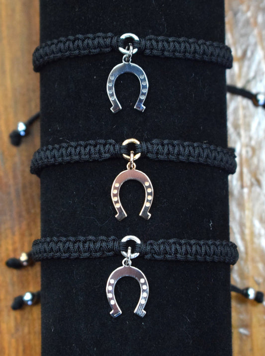 NADA TRIVIAL MACRAME HORSESHOE BRACELET