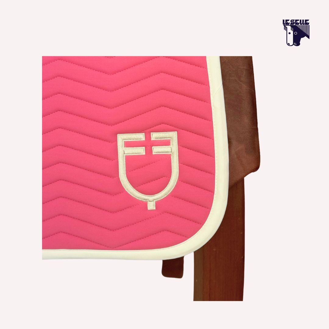 EQUESTRO ONDE SADDLE PAD AND HOOD - FUCHSIA