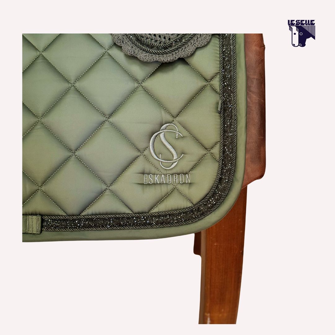 COMPLETO ESKADRON GLOSSY JEWEL - VERDE OLIVA