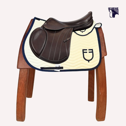 EQUESTRO ONDE SADDLE PAD AND HOOD - FUCHSIA